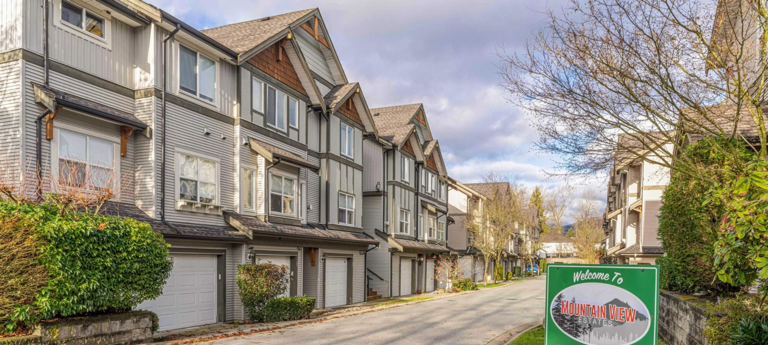 Riverwood Homes & Condos - MLS Listings For Sale